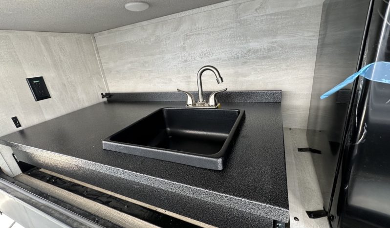 2023 Shasta SST25RS full