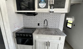 2023 Shasta SST25RS full