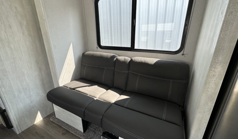 2023 Shasta SST25RS full