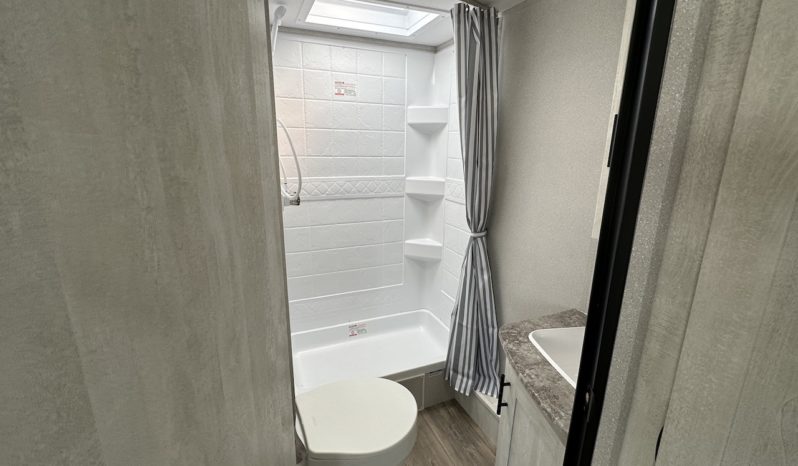 2023 Shasta SST25RS full