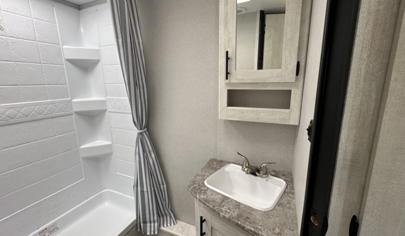 2023 Shasta SST25RS full