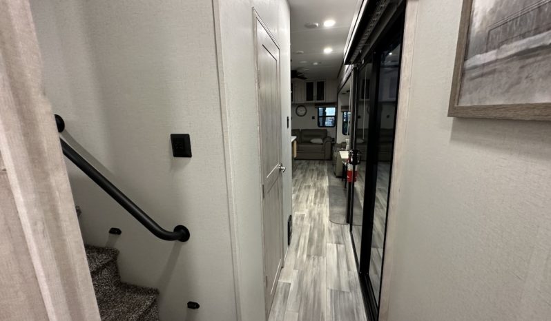 2024 Sierra 399Loft full