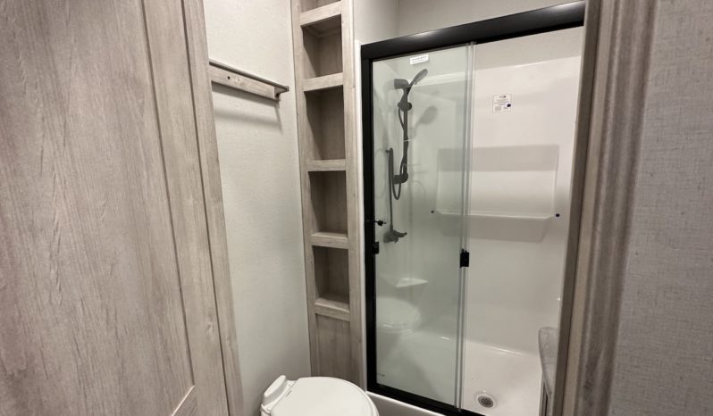 2024 Sierra 399Loft full