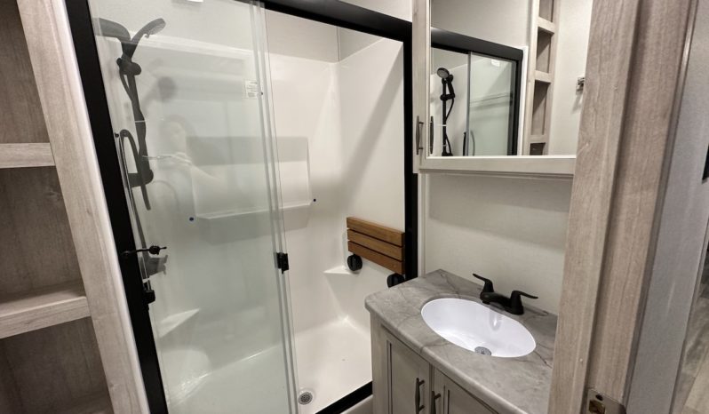 2024 Sierra 399Loft full