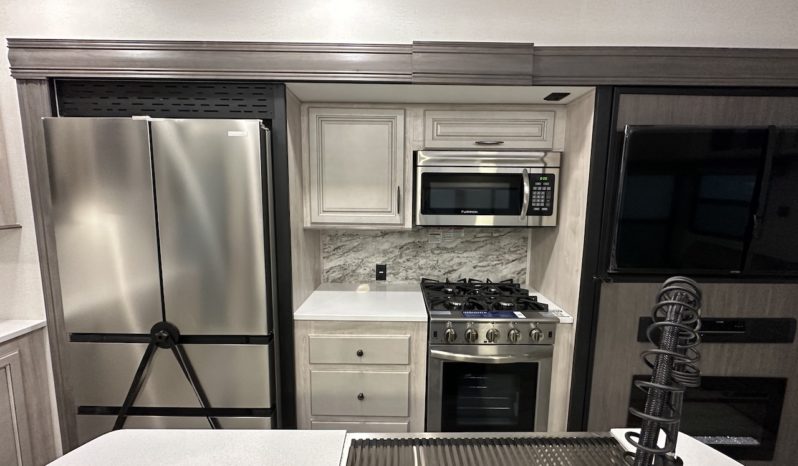 2024 Sierra 399Loft full