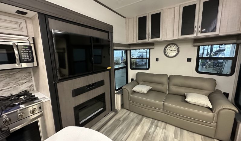 2024 Sierra 399Loft full