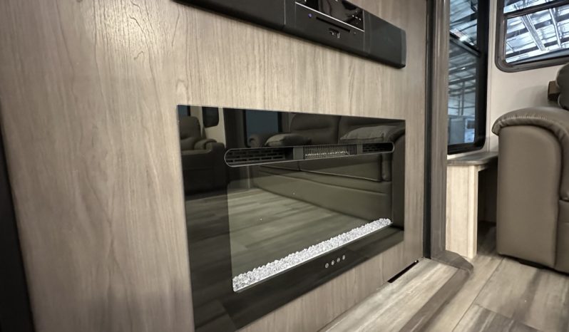 2024 Sierra 399Loft full