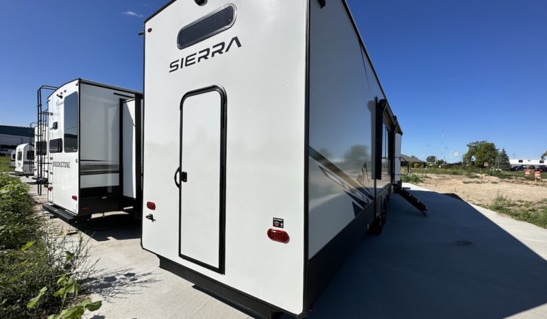 2024 Sierra 4002FB full