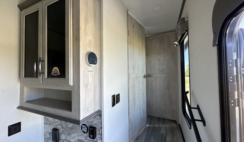 2024 Sierra 4002FB full