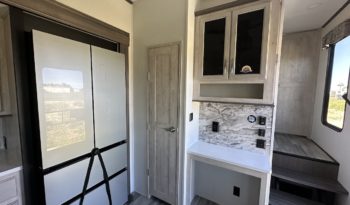 2024 Sierra 4002FB full