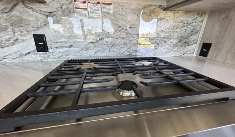 2024 Sierra 4002FB full