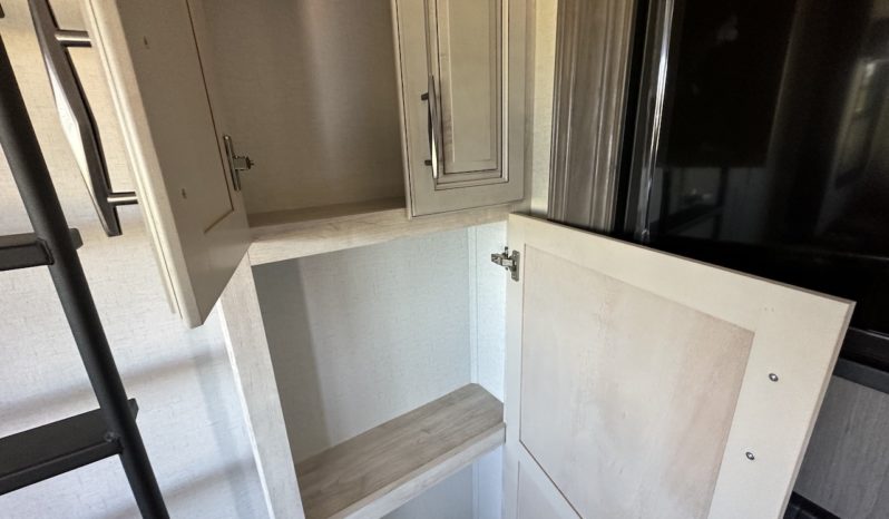 2024 Sierra 4002FB full