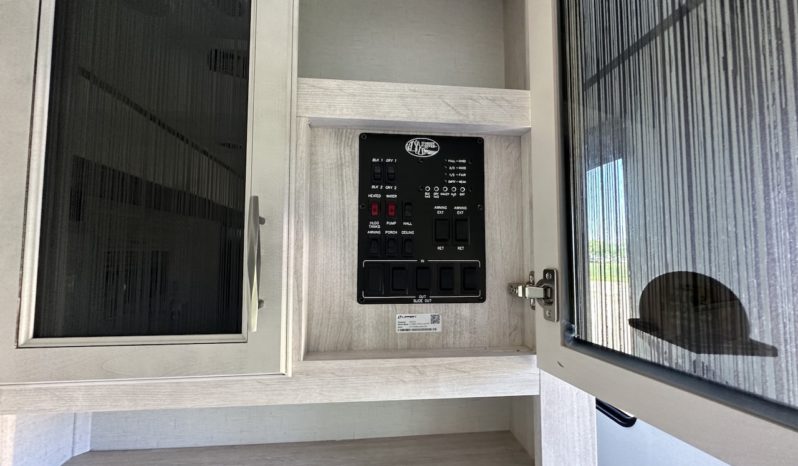 2024 Sierra 4002FB full