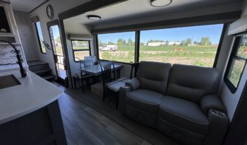 2024 Sierra 4002FB full