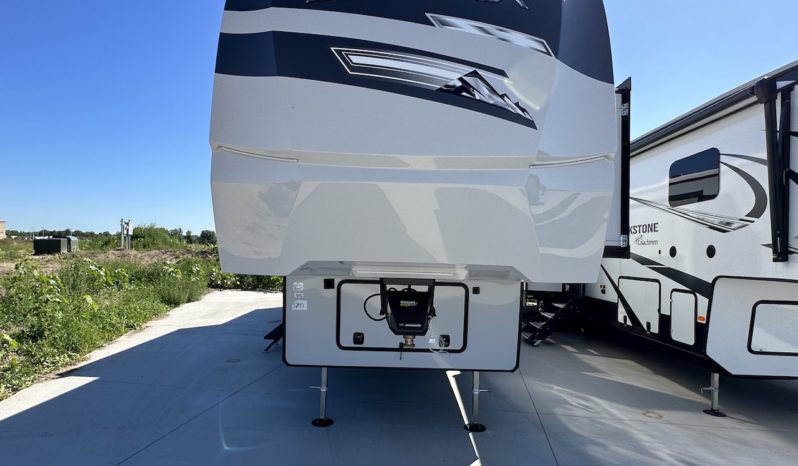 2024 Sierra 4002FB full