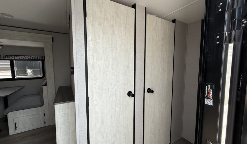 2024 Shasta SST30RL full