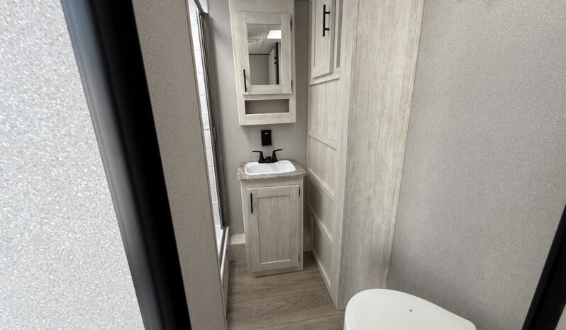 2024 Shasta SST30RL full