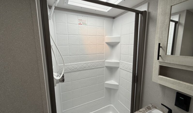 2024 Shasta SST30RL full