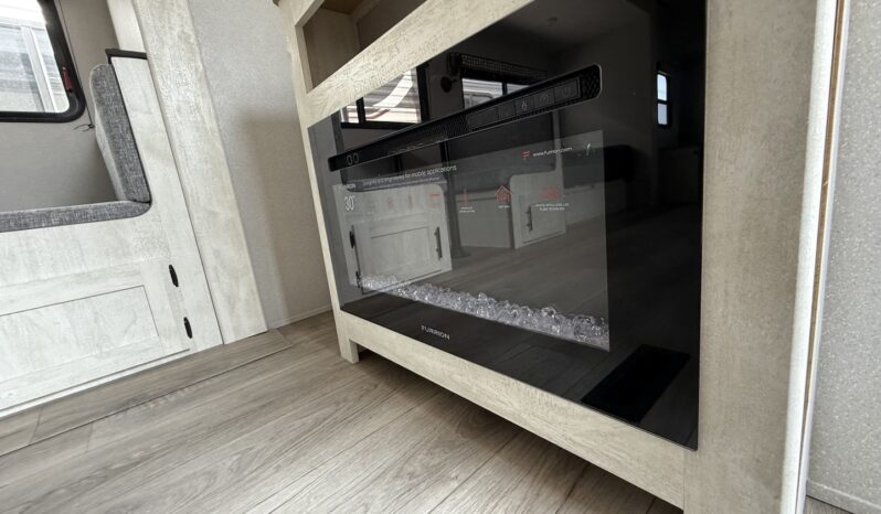 2024 Shasta SST30RL full