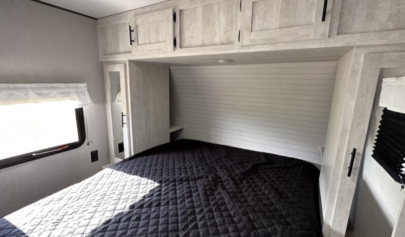 2024 Shasta SST30RK full