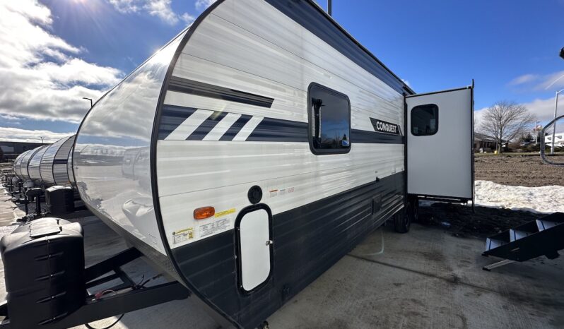 2023 Conquest 236RL full