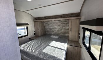 2023 Conquest 236RL full