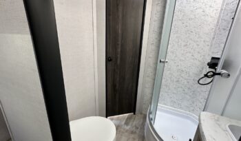 2023 Conquest 236RL full