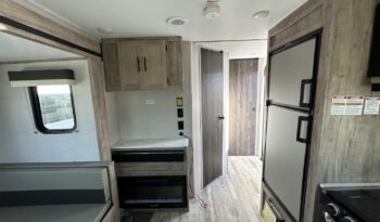 2023 Conquest 236RL full