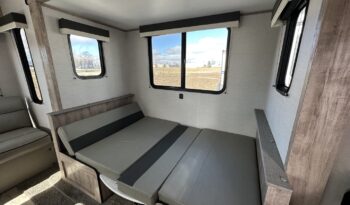 2023 Conquest 236RL full