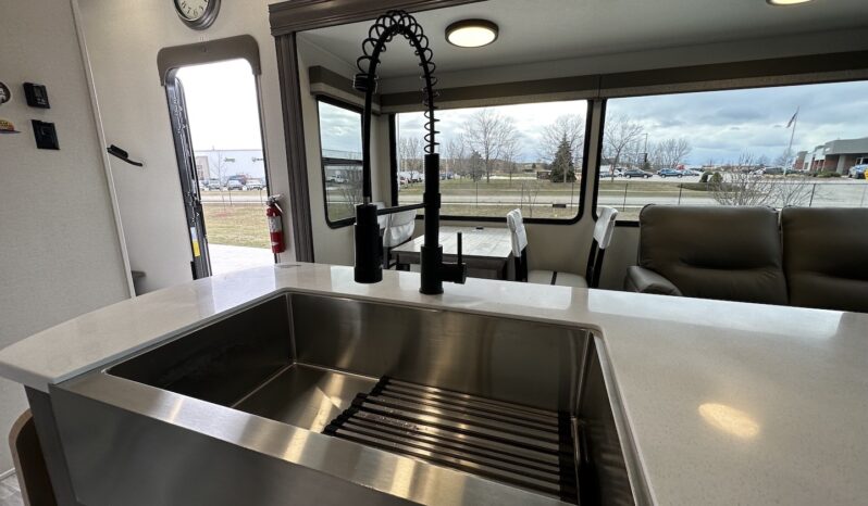 2024 Sierra 4003MB full