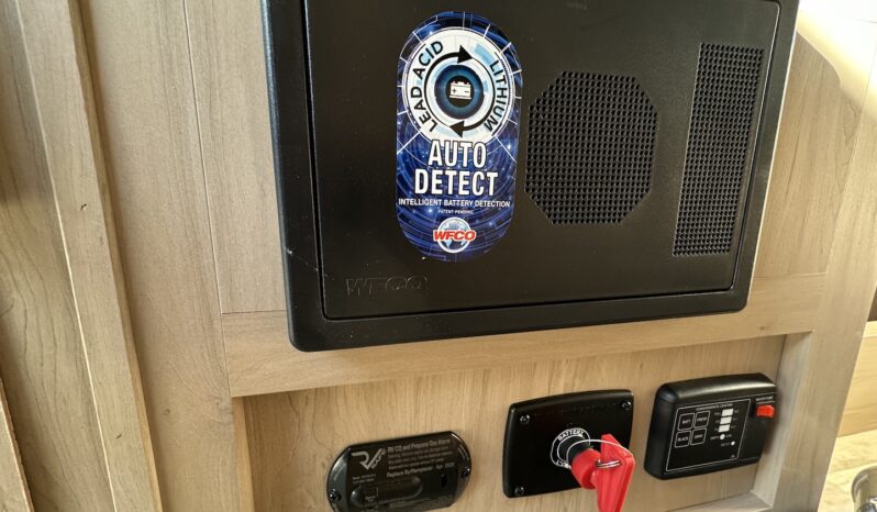 2024 Travel Lite RV 600A Atom full