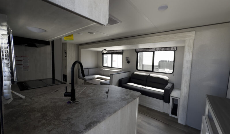 2024 Shasta SST31OK full