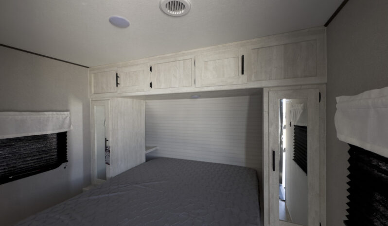 2024 Shasta SST31OK full