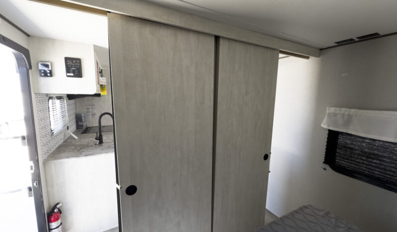 2024 Shasta SST31OK full