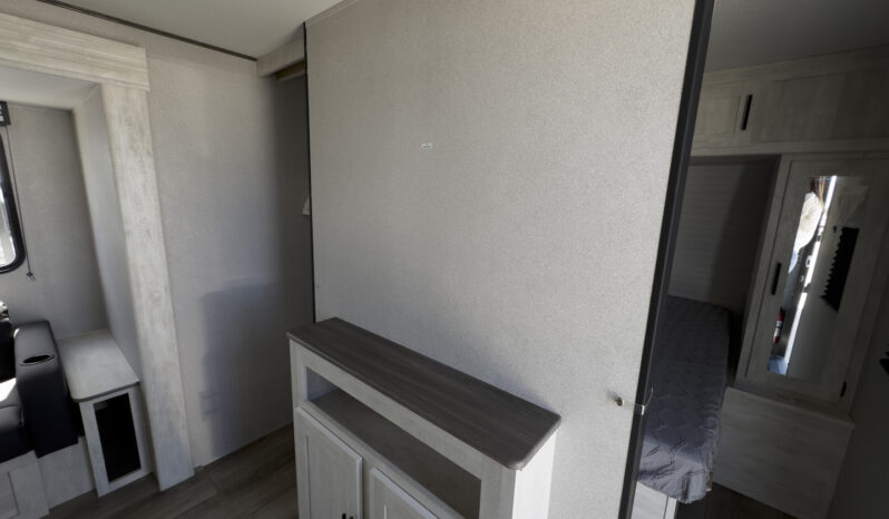 2024 Shasta SST31OK full