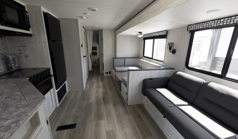 2024 Shasta SST31OK full