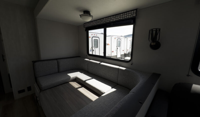 2024 Shasta SST31OK full