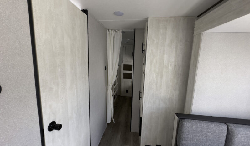 2024 Shasta SST31OK full