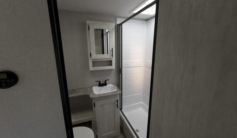 2024 Shasta SST31OK full