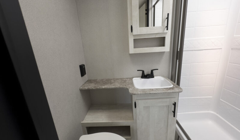 2024 Shasta SST31OK full