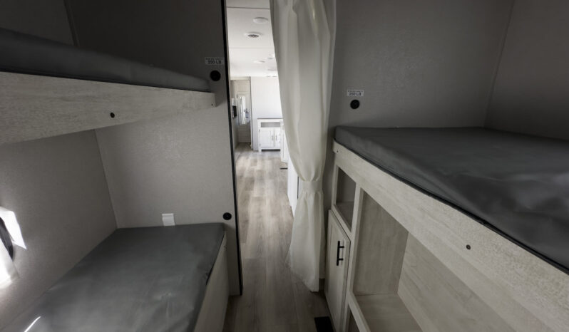 2024 Shasta SST31OK full