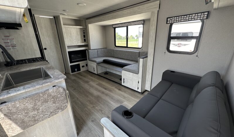 2024 Shasta 25RB full