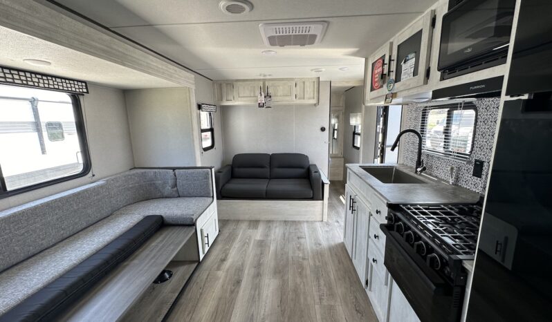 2024 Shasta 25RB full