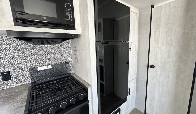 2024 Shasta 25RB full