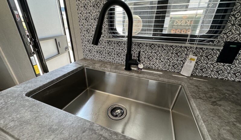 2024 Shasta 25RB full