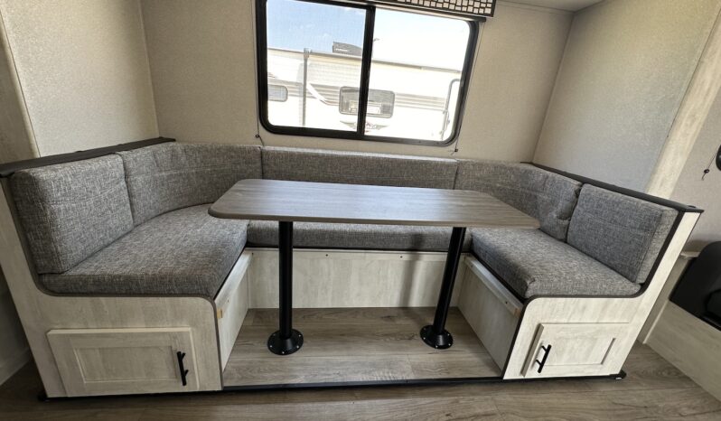 2024 Shasta 25RB full