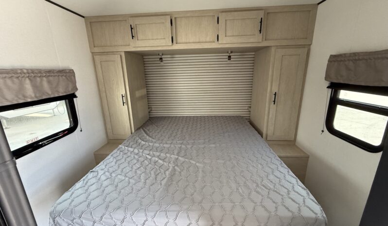 2025 Shasta Oasis I-5 525BHS full