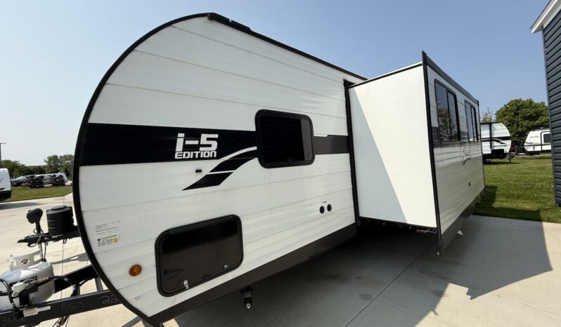 2025 Shasta I-5 530QB full