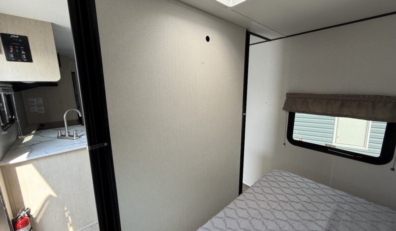 2025 Shasta I-5 530QB full