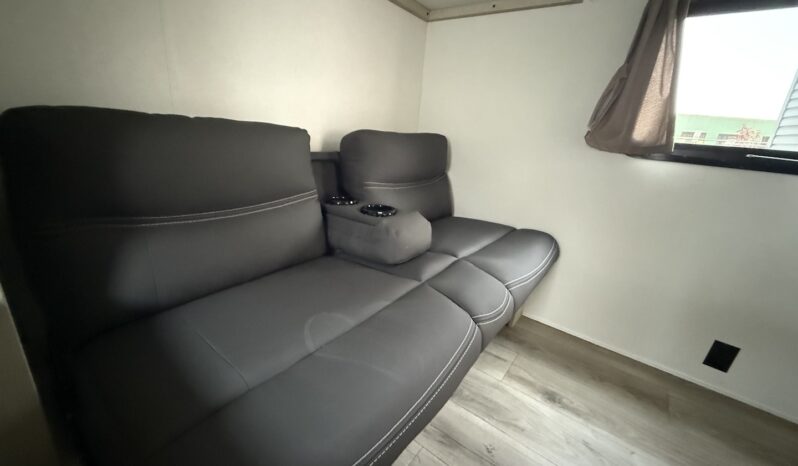 2025 Shasta I-5 530QB full